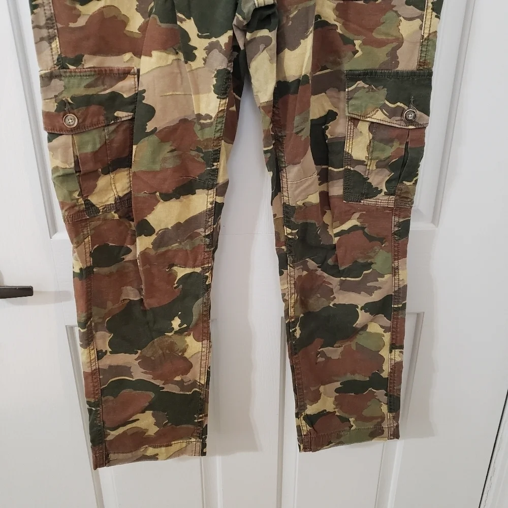 Anthropolgie Size 28 Camouflage Cargo Pants